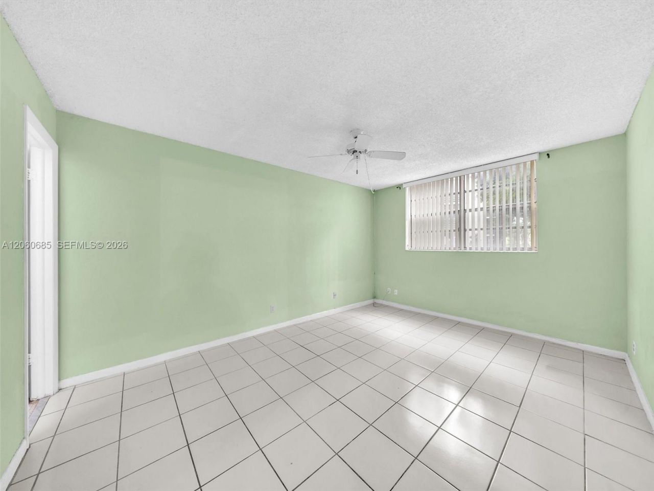 3070 NW 48th Ter, Unit 111, Lauderdale Lakes, FL 33313 Photo