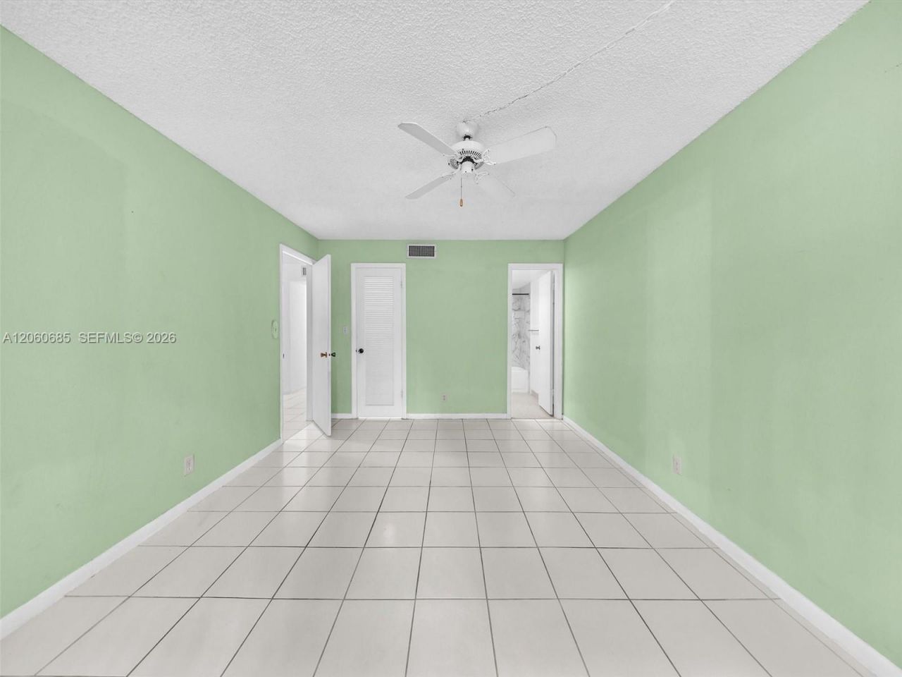 3070 NW 48th Ter, Unit 111, Lauderdale Lakes, FL 33313 Photo