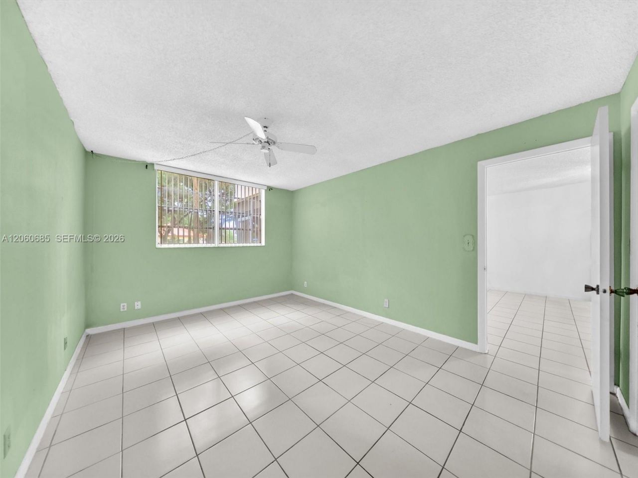 3070 NW 48th Ter, Unit 111, Lauderdale Lakes, FL 33313 Photo