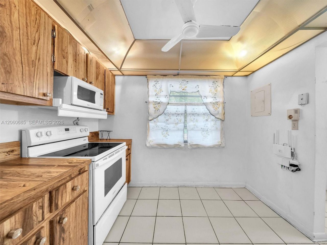 3070 NW 48th Ter, Unit 111, Lauderdale Lakes, FL 33313 Photo