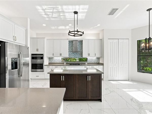 4617 Azalea DR, NAPLES, FL 34119