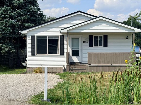 1465 E E Judd Road , Burton, Mi 48529