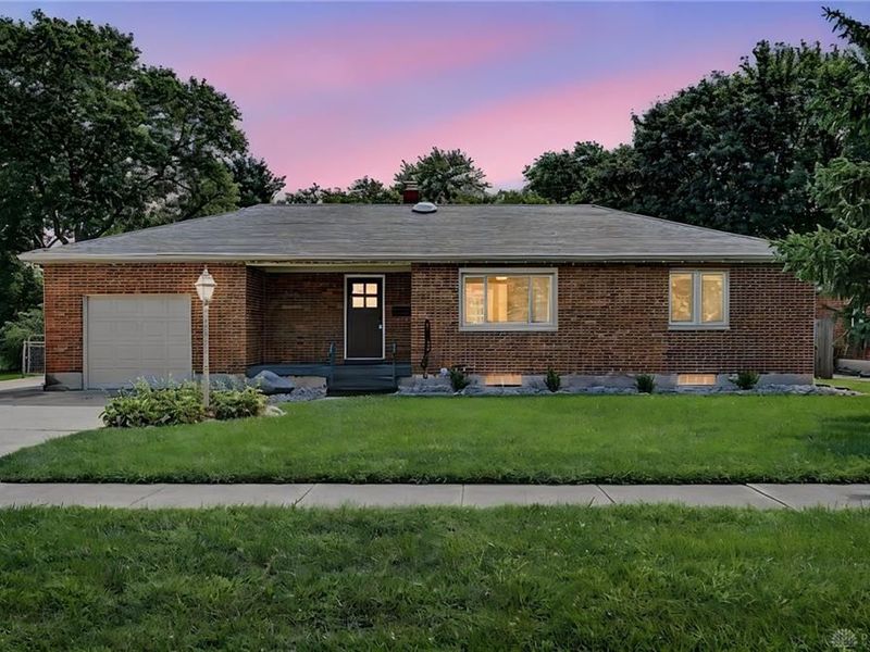 5350 Lindbergh Boulevard, West Carrollton, OH 45449 Photo 1