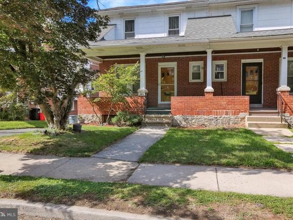 2411 FAIRVIEW AVENUE, READING, PA 19606