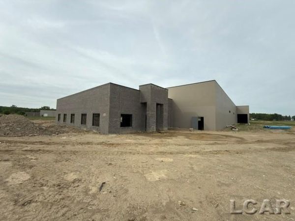 796 Campus Parkway , Tecumseh, MI 49286