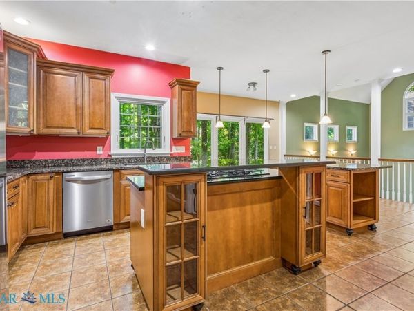 112 Woodhall Spa, Jamestown, VA 23188