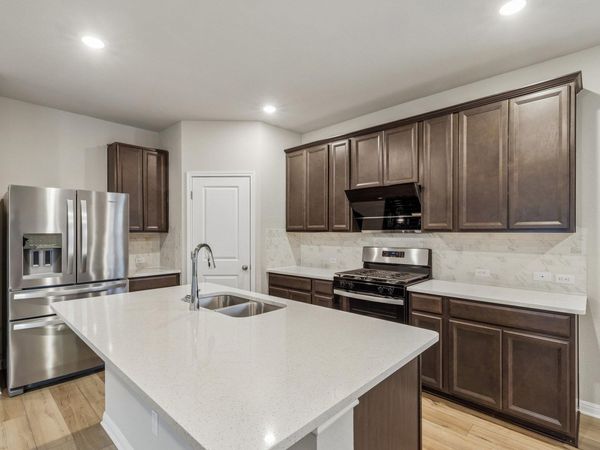 111 Magnolia Ranch LN, Hutto, TX 78634