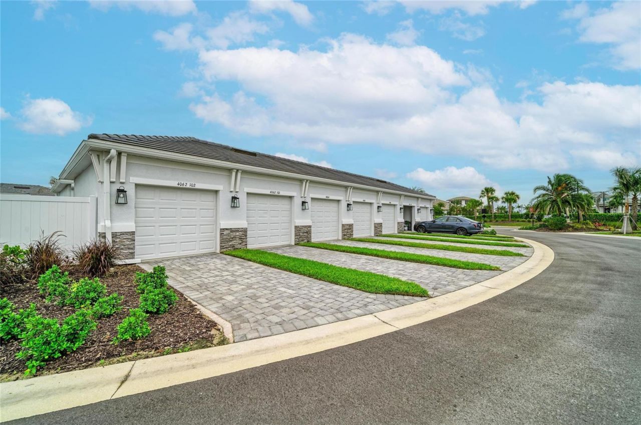 4064 Santa Caterina Boulevard, Unit 101, Lakewood Ranch, FL 34211 Photo