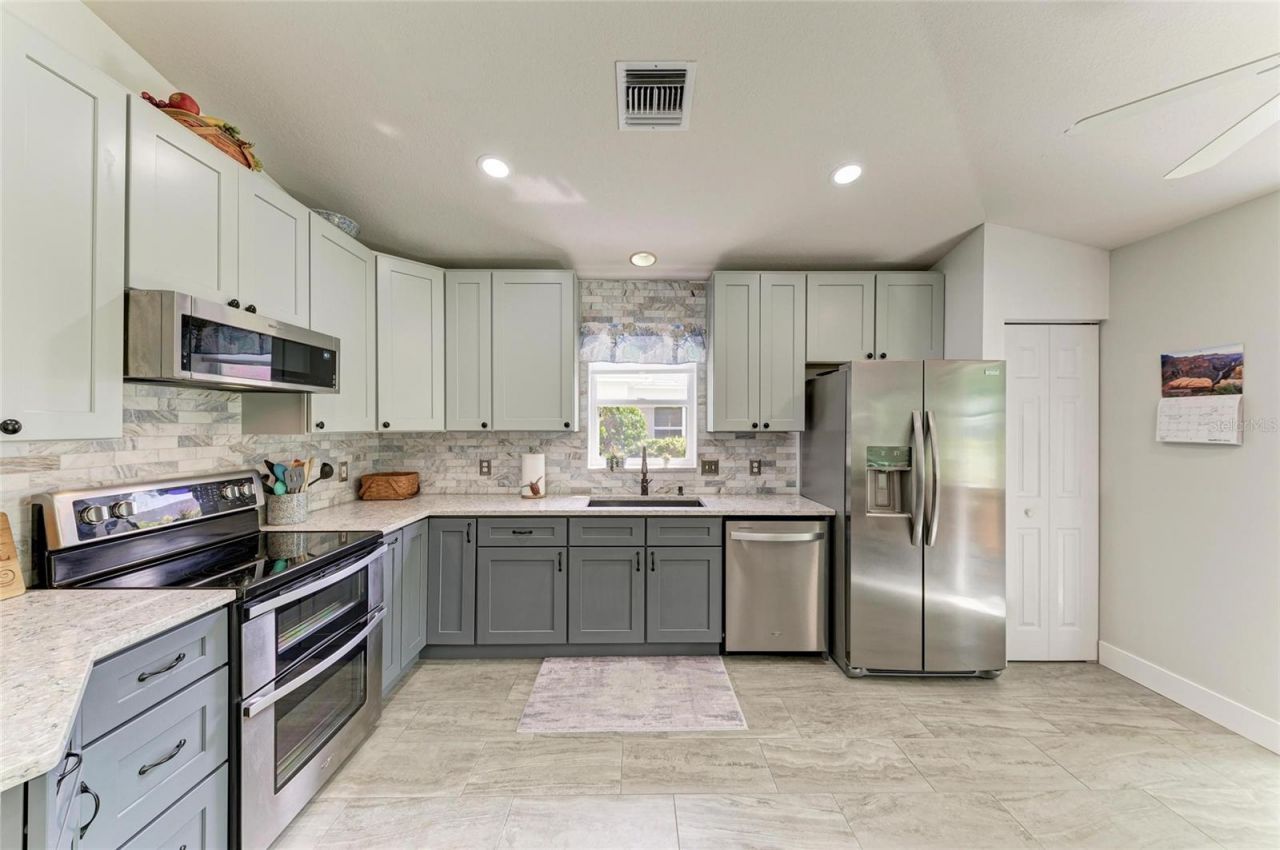 3009 Live Oak Lane, Palmetto, FL 34221 Photo