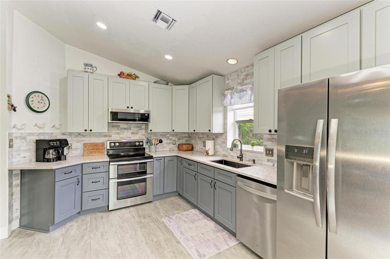 3009 Live Oak Lane, Palmetto, FL 34221 Photo