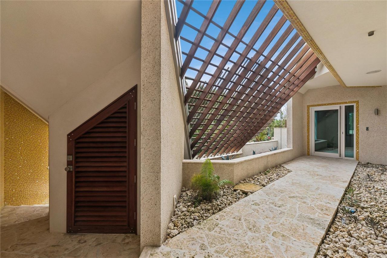 1800 N Peninsula Avenue, New Smyrna Beach, FL 32169 Photo