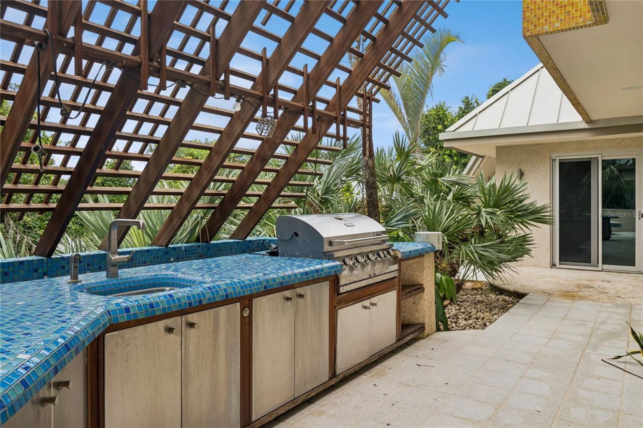 1800 N Peninsula Avenue, New Smyrna Beach, FL 32169 Photo