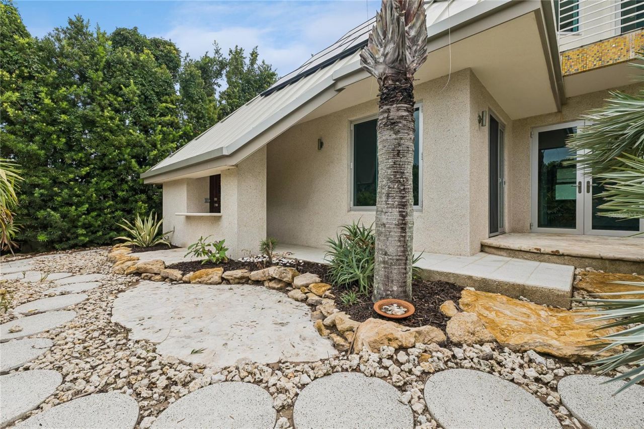 1800 N Peninsula Avenue, New Smyrna Beach, FL 32169 Photo