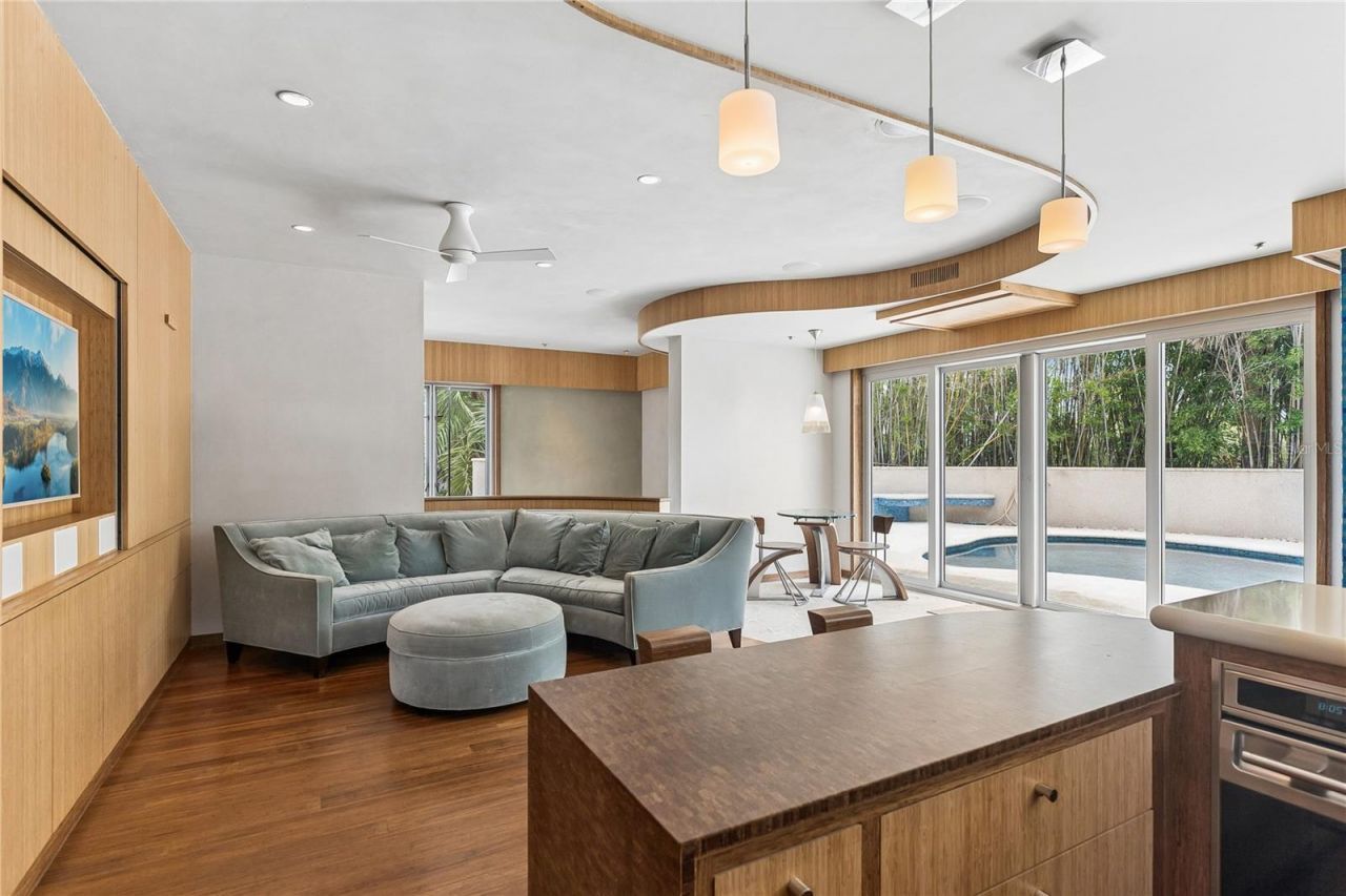 1800 N Peninsula Avenue, New Smyrna Beach, FL 32169 Photo