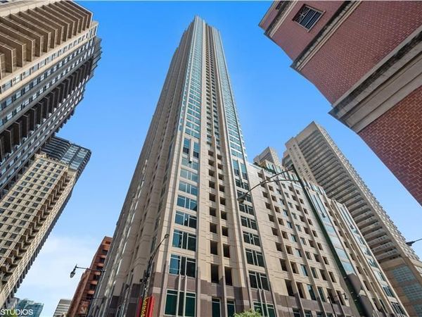 33 W Ontario Street , Unit 31E, Chicago, IL 60654