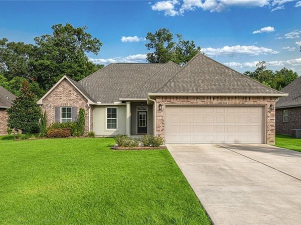 1717 ORCHARD Drive , Covington, LA 70435