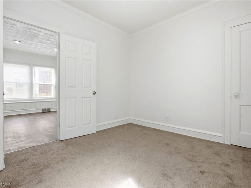 10113 Loretta Avenue, Cleveland, OH 44111 Photo 21