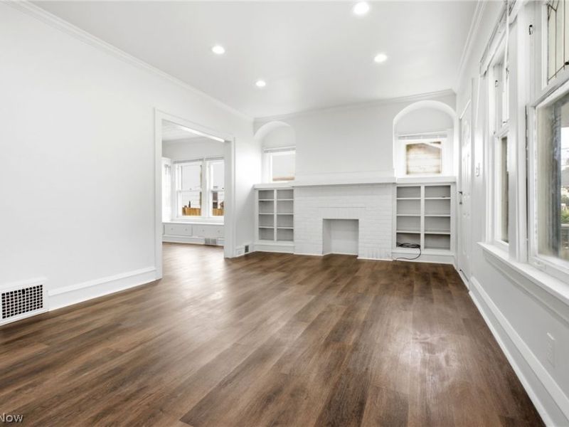 10113 Loretta Avenue, Cleveland, OH 44111 Photo 5