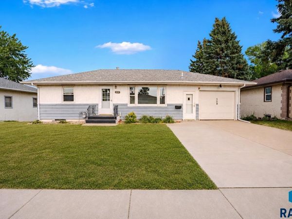 308 S Blaine Ave, Sioux Falls, SD 57103