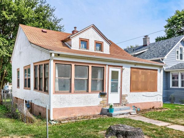 2922 Sheridan Avenue N, Minneapolis, MN 55411