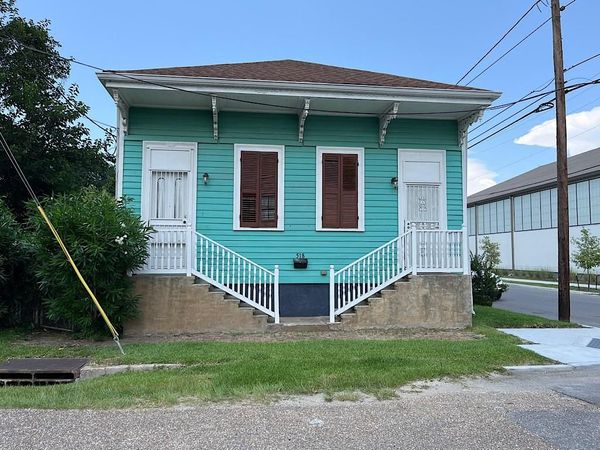 520 RED ALLEN Way , New Orleans, LA 70114