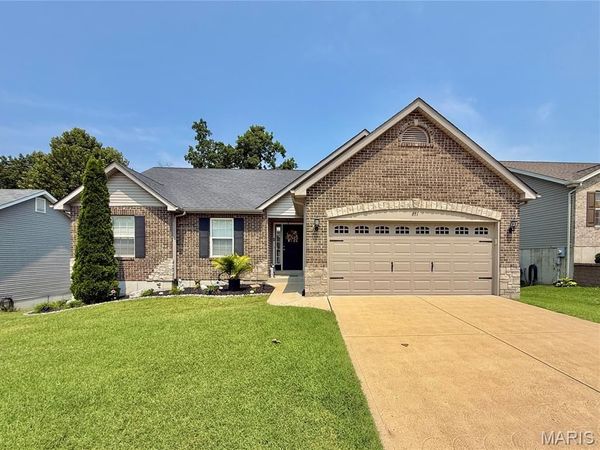 611 Louisbourg Drive , Hillsboro, MO 63050