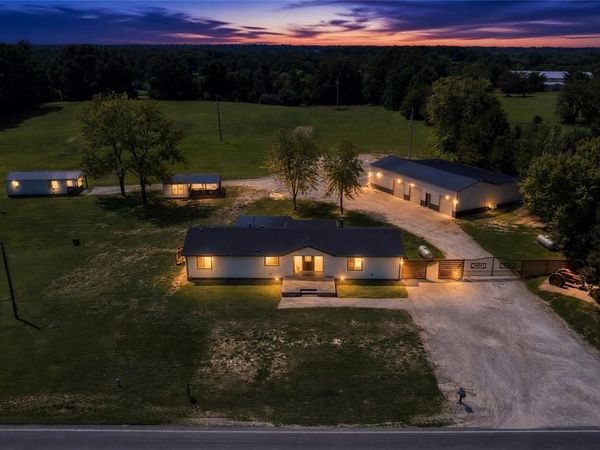 1352 State Road WW, Fulton, MO 65251