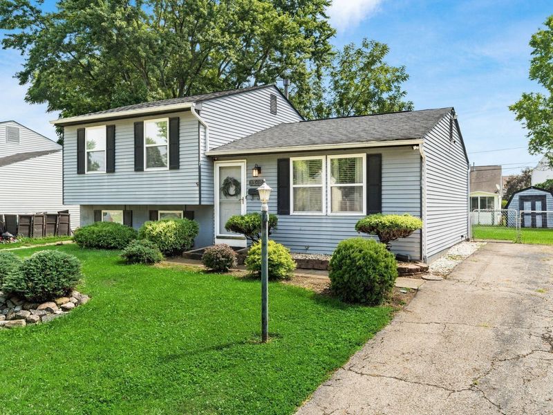 3358 Fontaine Road, Columbus, OH 43232 Photo 2