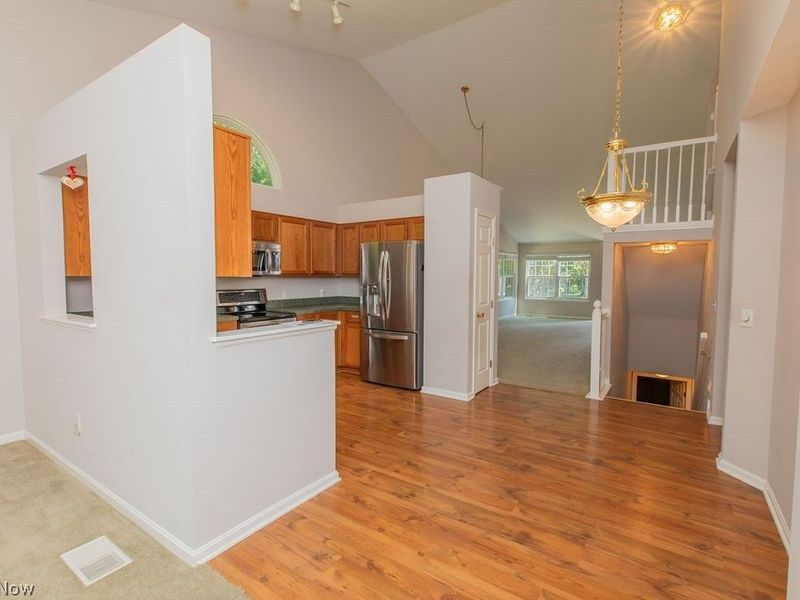 9020 Ashwood Court , Olmsted Falls, OH 44138 Photo 10
