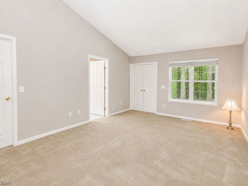 9020 Ashwood Court , Olmsted Falls, OH 44138 Photo 12