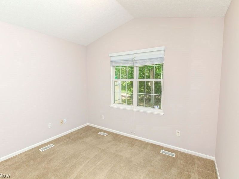 9020 Ashwood Court , Olmsted Falls, OH 44138 Photo 13