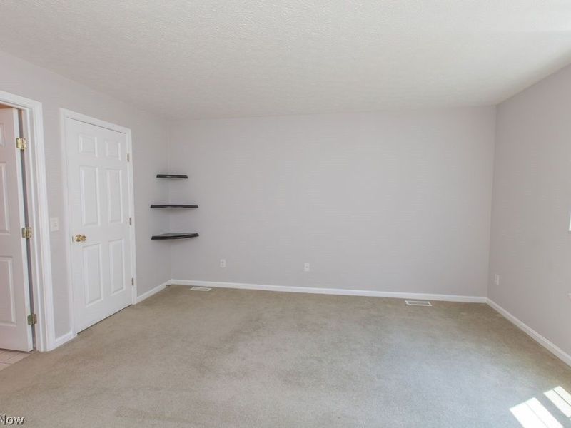 9020 Ashwood Court , Olmsted Falls, OH 44138 Photo 18