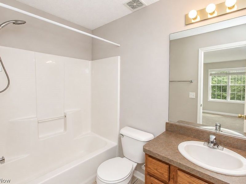 9020 Ashwood Court , Olmsted Falls, OH 44138 Photo 23