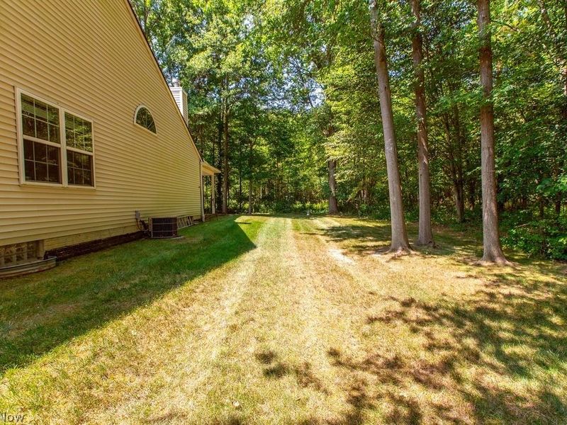 9020 Ashwood Court , Olmsted Falls, OH 44138 Photo 35