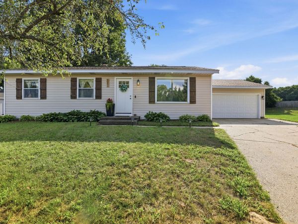 5951 Brookridge Court SE, Grand Rapids, MI 49508