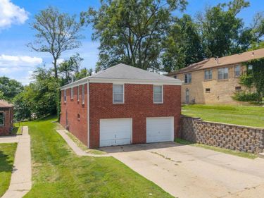 5833-5835 Lafayette Avenue, Omaha, NE 68132