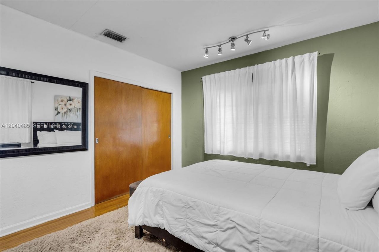 21 SW 59th Ave, Miami, FL 33144 Photo