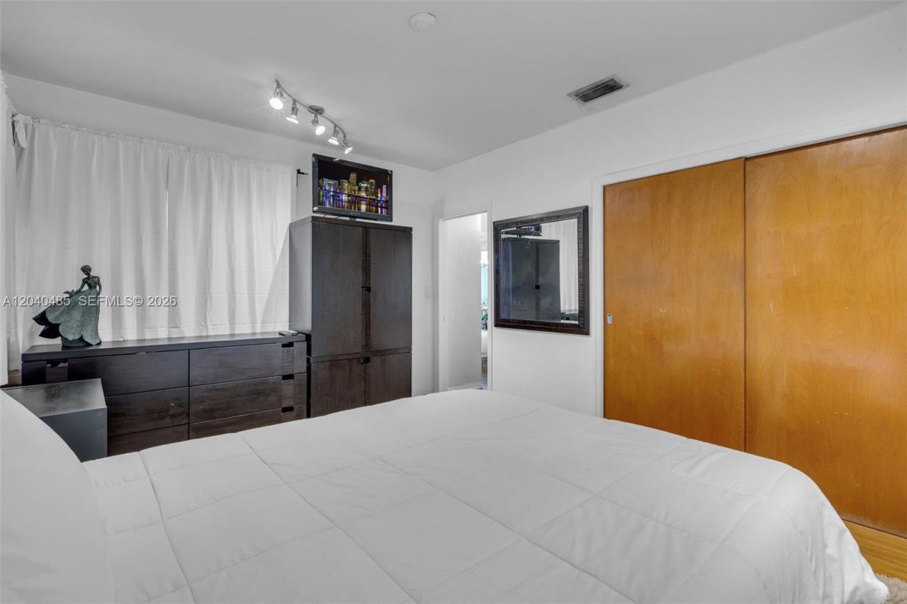 21 SW 59th Ave, Miami, FL 33144 Photo