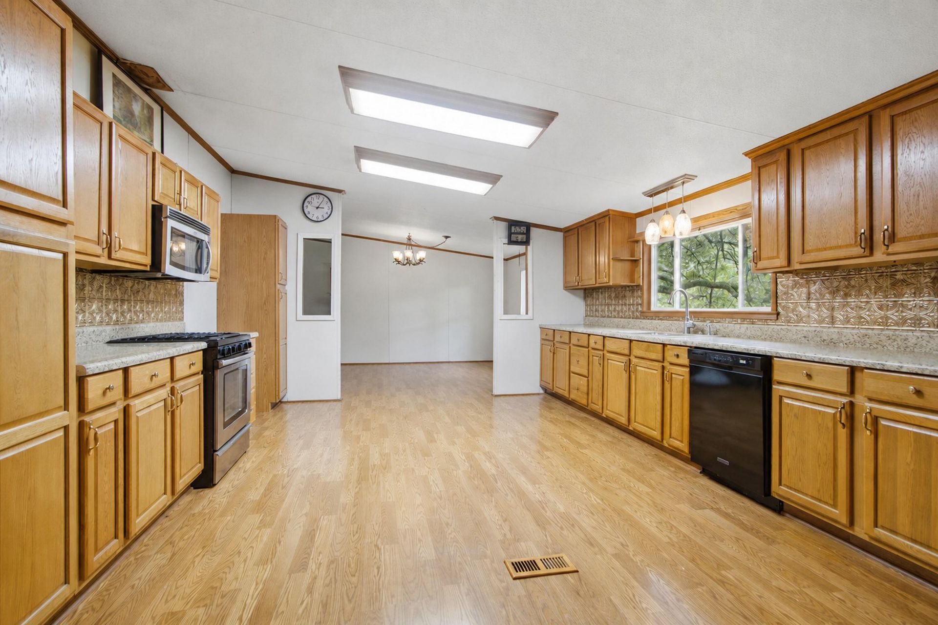 1654 Boyd N Hayes Road Photo 33