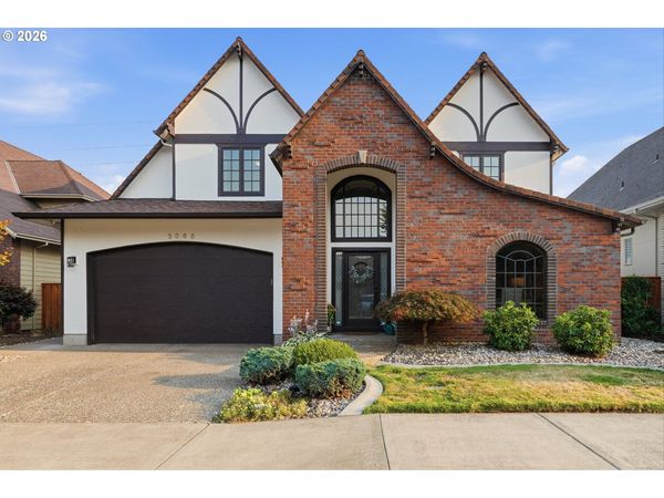 3065 N HOLLADAY DR, Cornelius, OR 97113