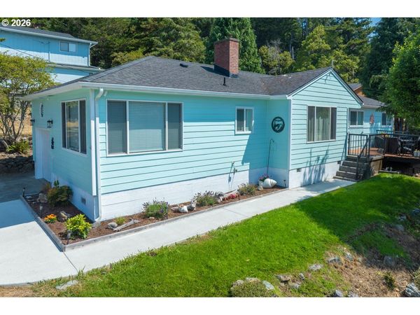29785 HOUND DOG RD, Gold Beach, OR 97444