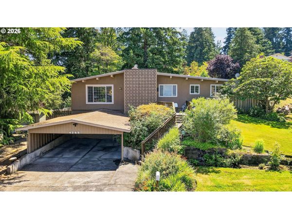 4268 SE HILLSIDE DR, Milwaukie, OR 97267