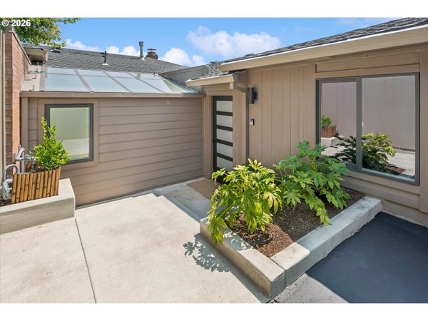 60 CONDOLEA TER, Lake Oswego, OR 97035