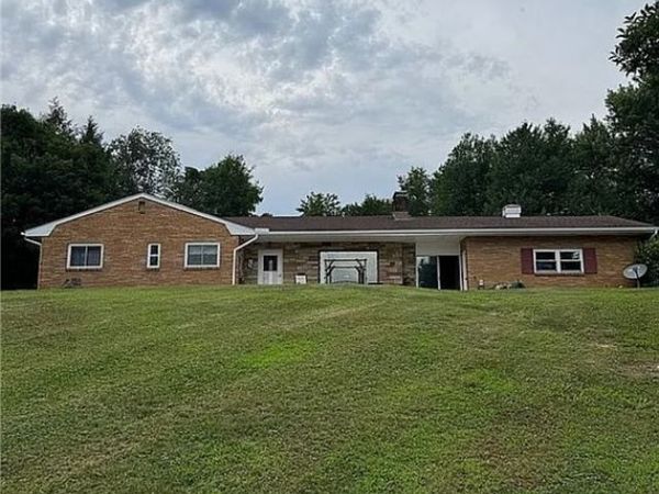1042 County Rd 42 , Toronto, OH 43964