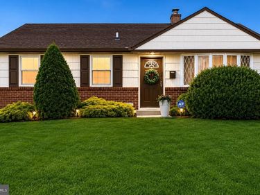 2545 CRAFTON DRIVE , BENSALEM, PA 19020