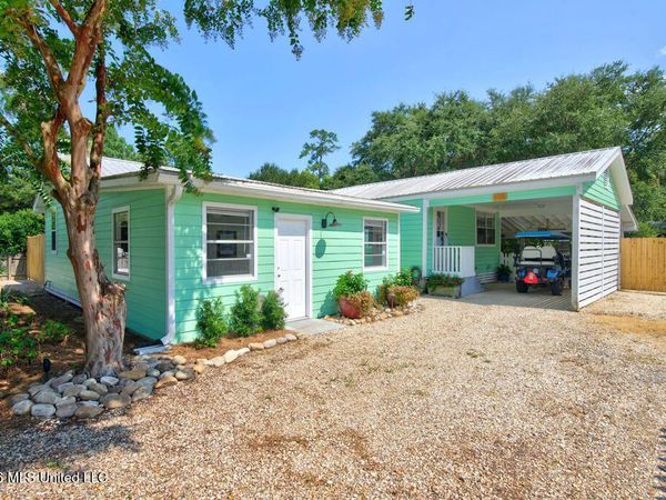 928 Longo Street, Waveland, MS 39576