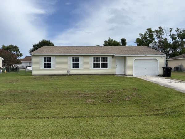 2831 SE LEIGH Avenue, Port St. Lucie, FL 34952