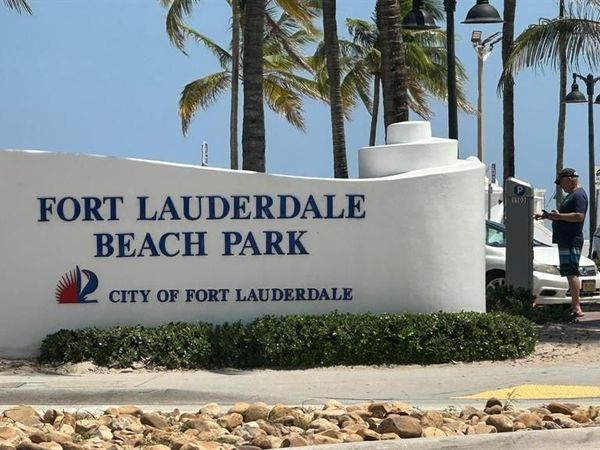 625 ANTIOCH Avenue, Unit 302, Fort Lauderdale, FL 33304