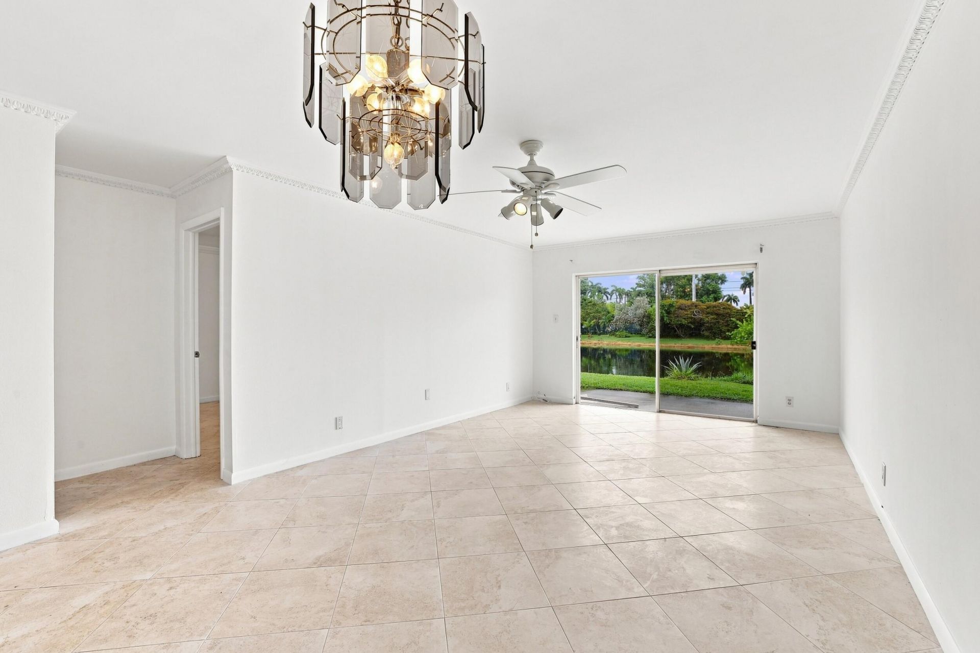 8829 Bella Vista Drive, Unit 282, Boca Raton, FL 33433 Photo