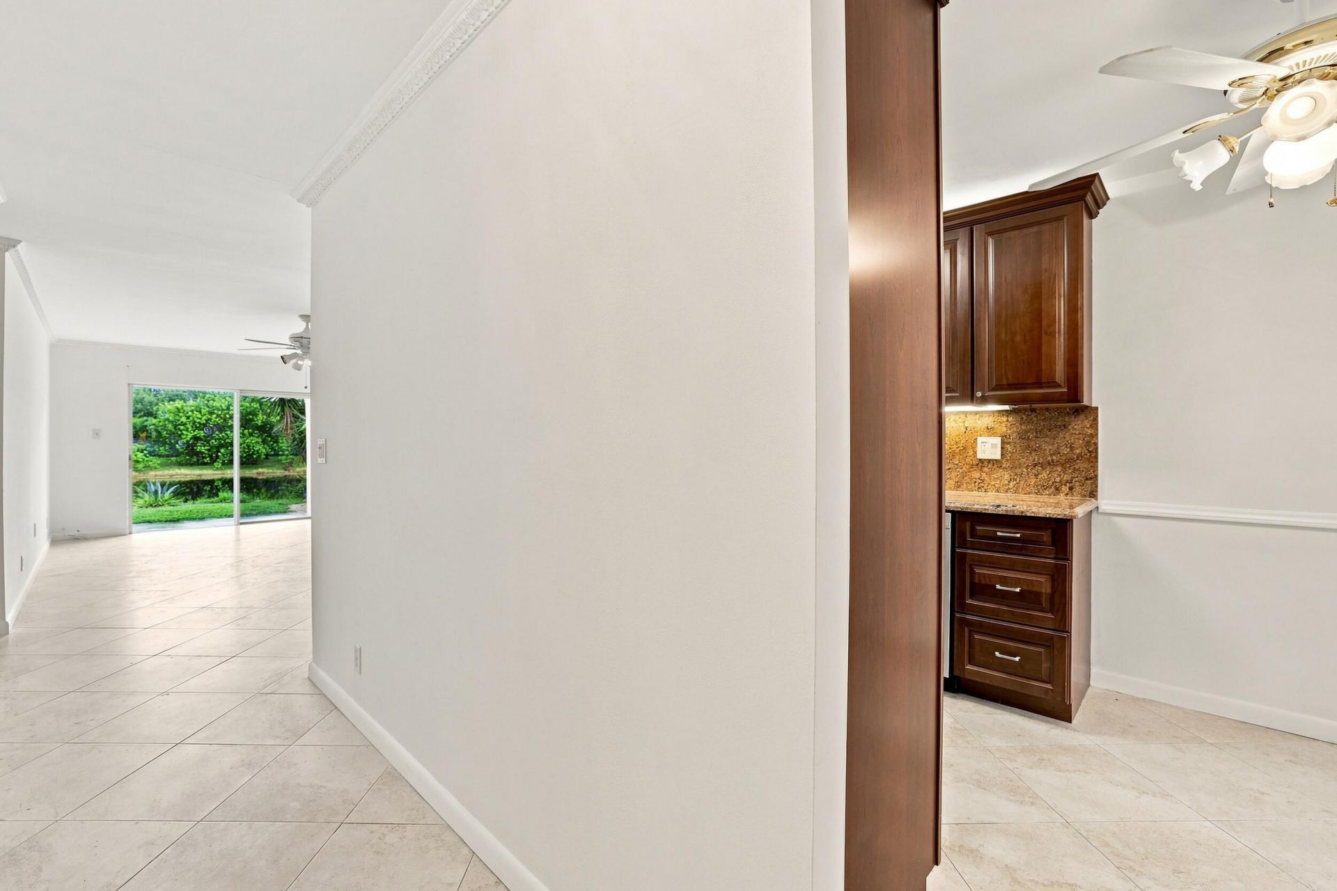 8829 Bella Vista Drive, Unit 282, Boca Raton, FL 33433 Photo